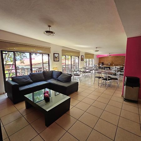 Hotel Ejecutivo Aeropuerto Alvaro Obregon Екстер'єр фото