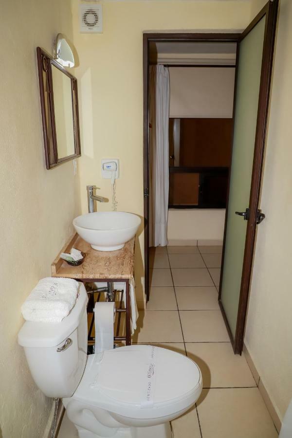 Hotel Ejecutivo Aeropuerto Alvaro Obregon Екстер'єр фото